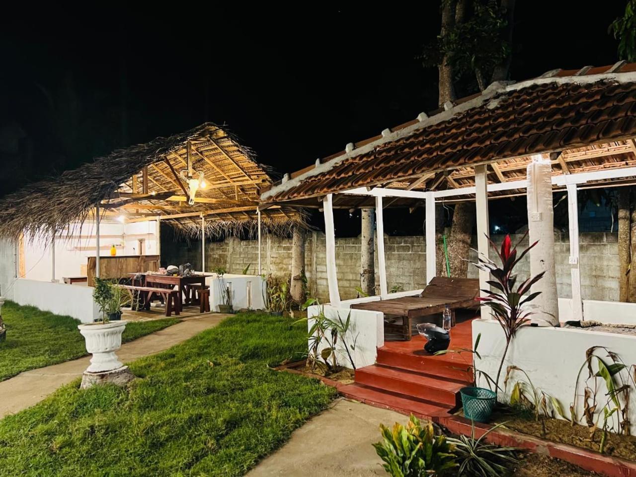 Little Fairy Home B&B Arugam Bay Esterno foto
