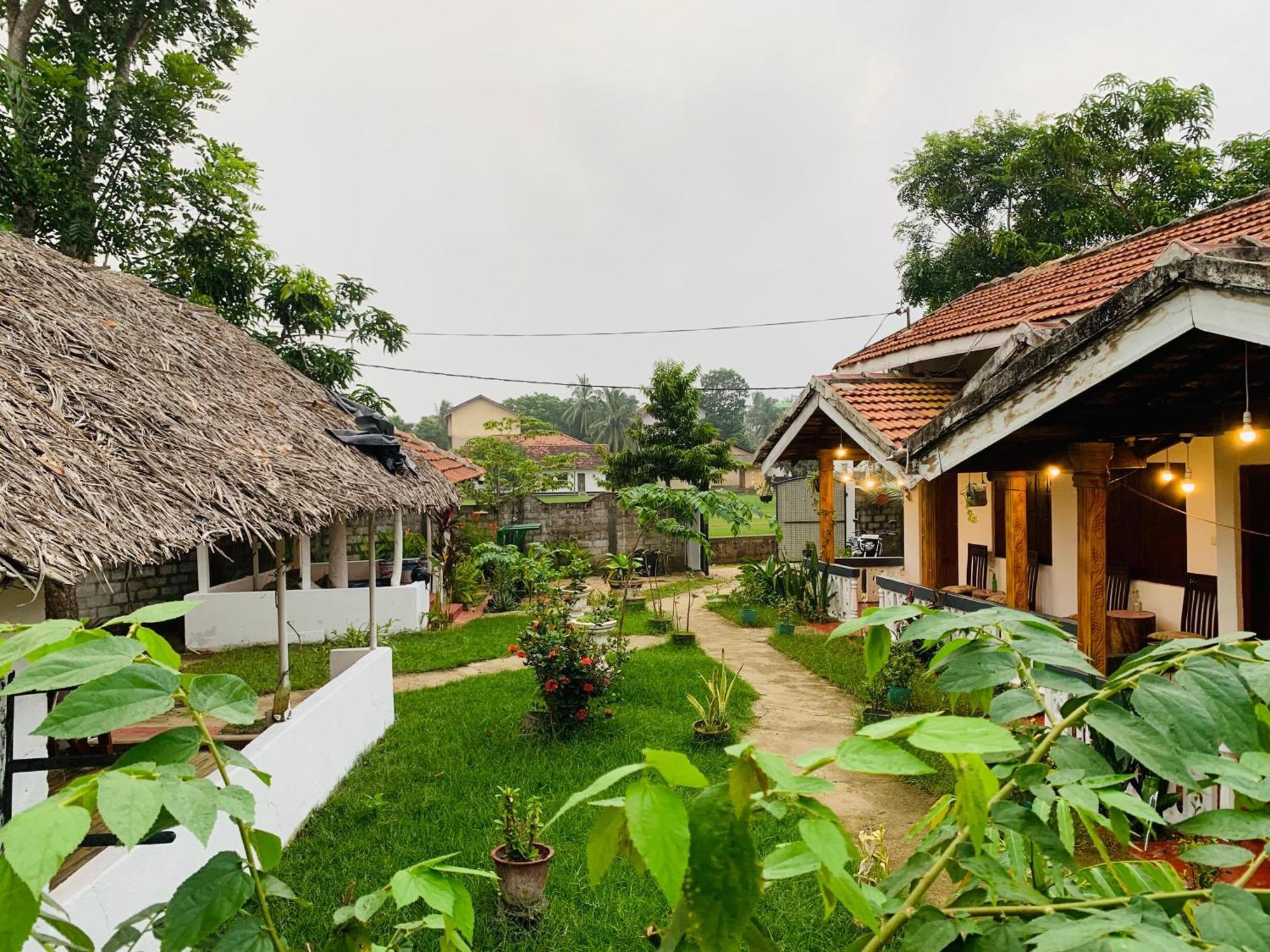 Little Fairy Home B&B Arugam Bay Esterno foto