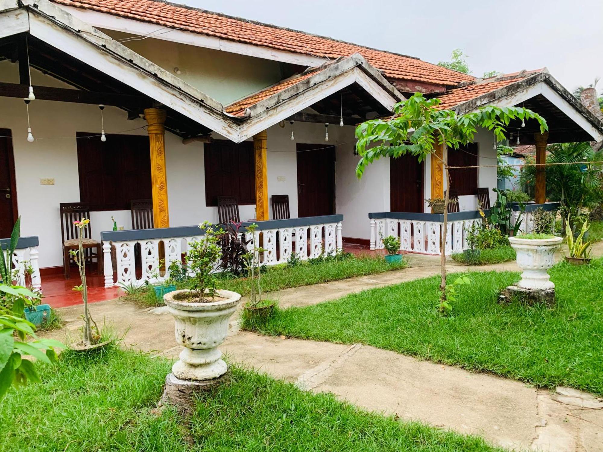 Little Fairy Home B&B Arugam Bay Esterno foto