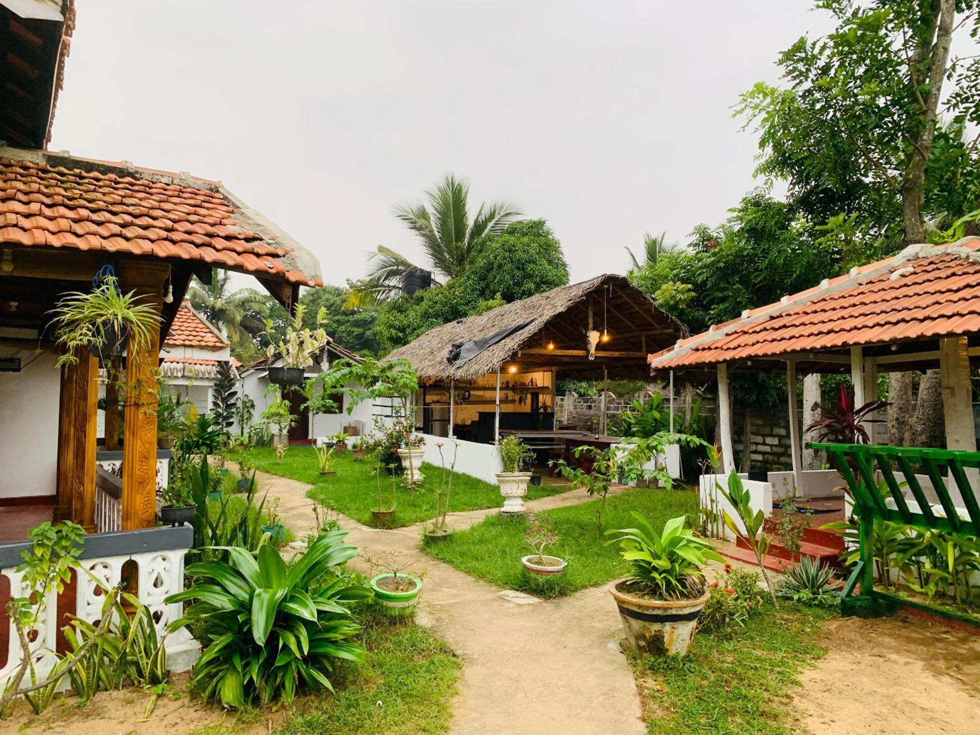 Little Fairy Home B&B Arugam Bay Esterno foto